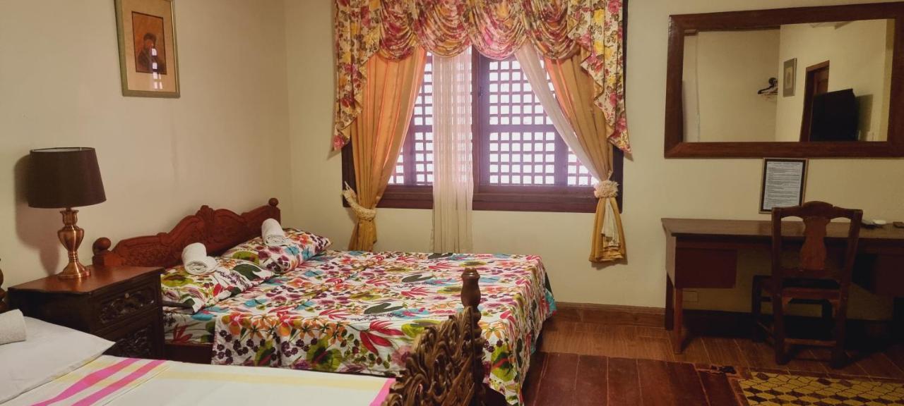 Casa Familya Hotel Batac Bagian luar foto