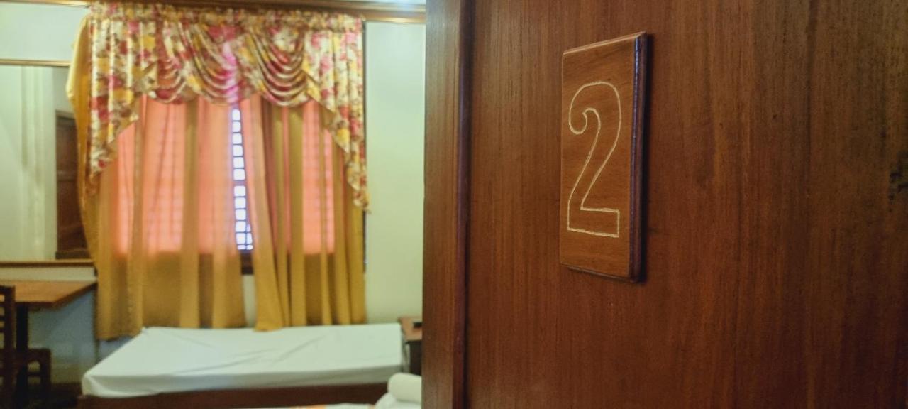 Casa Familya Hotel Batac Bagian luar foto